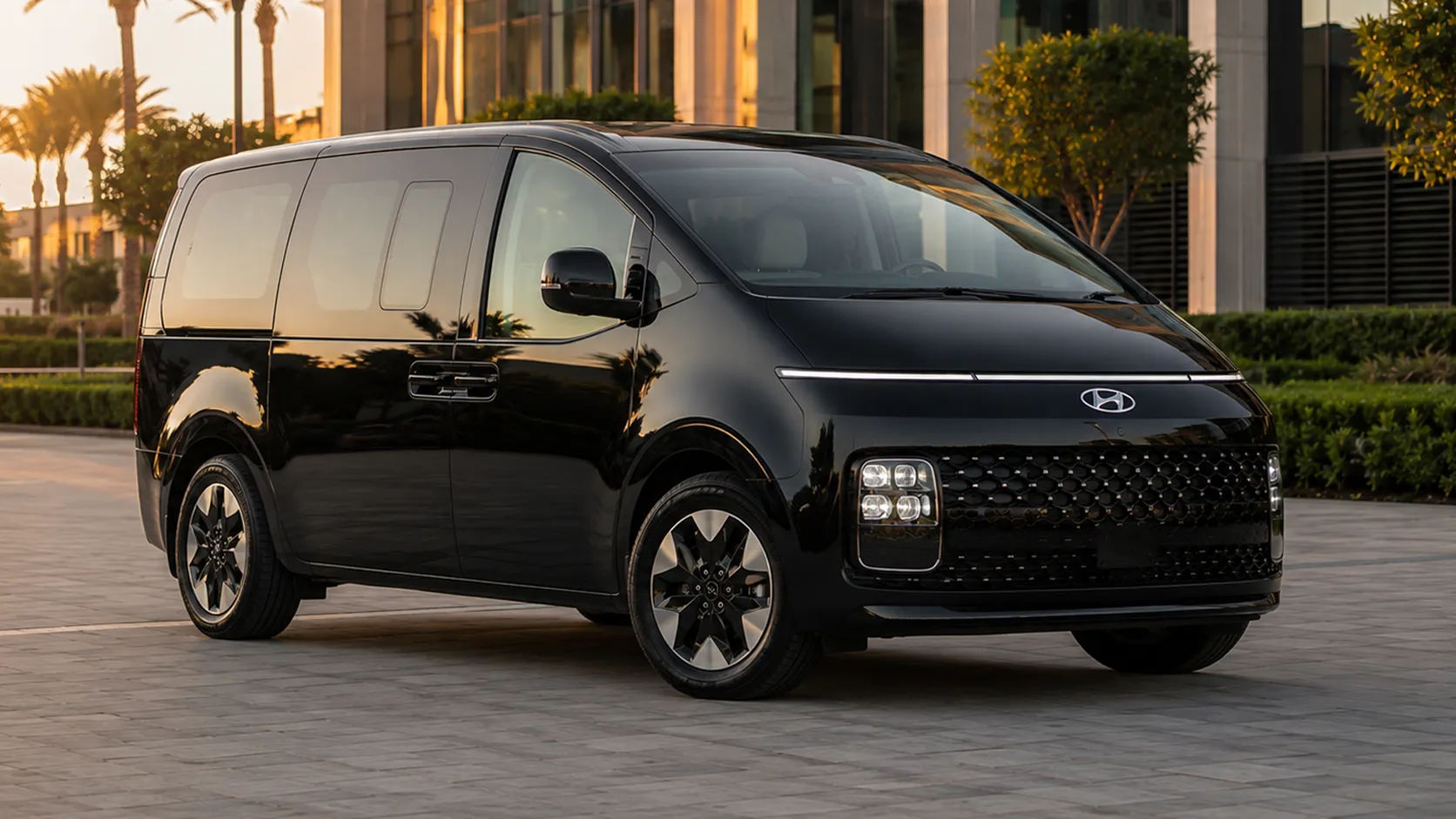 Hyundai Staria 7 Seater VIP Minivan Taxi for Umrah Transfers in Makkah & Madinah